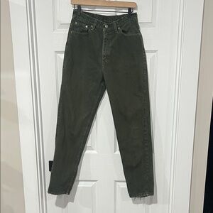 Vintage Levi's Women's High Rise Jeans in Olive
